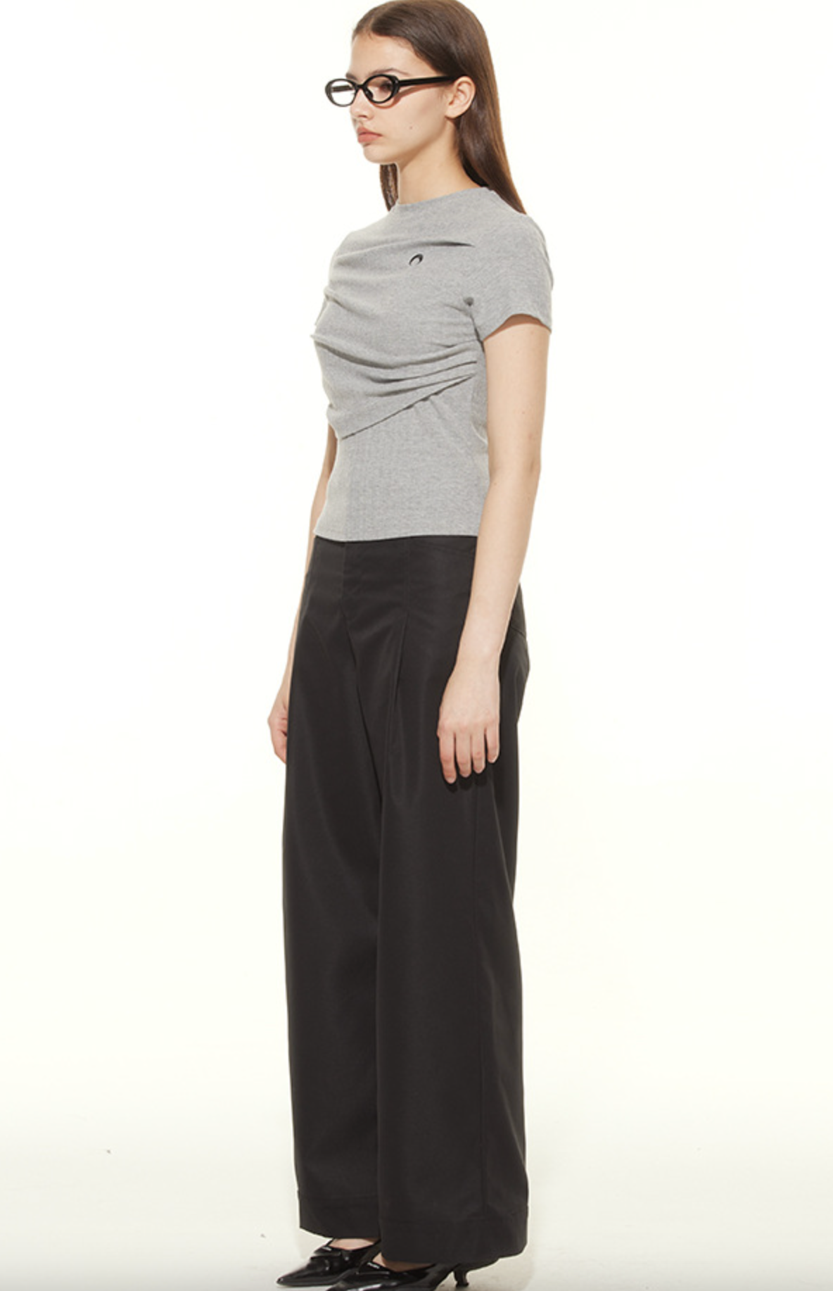 Minimalist Ruched Slim-Fit Tee with Embroidered Detail