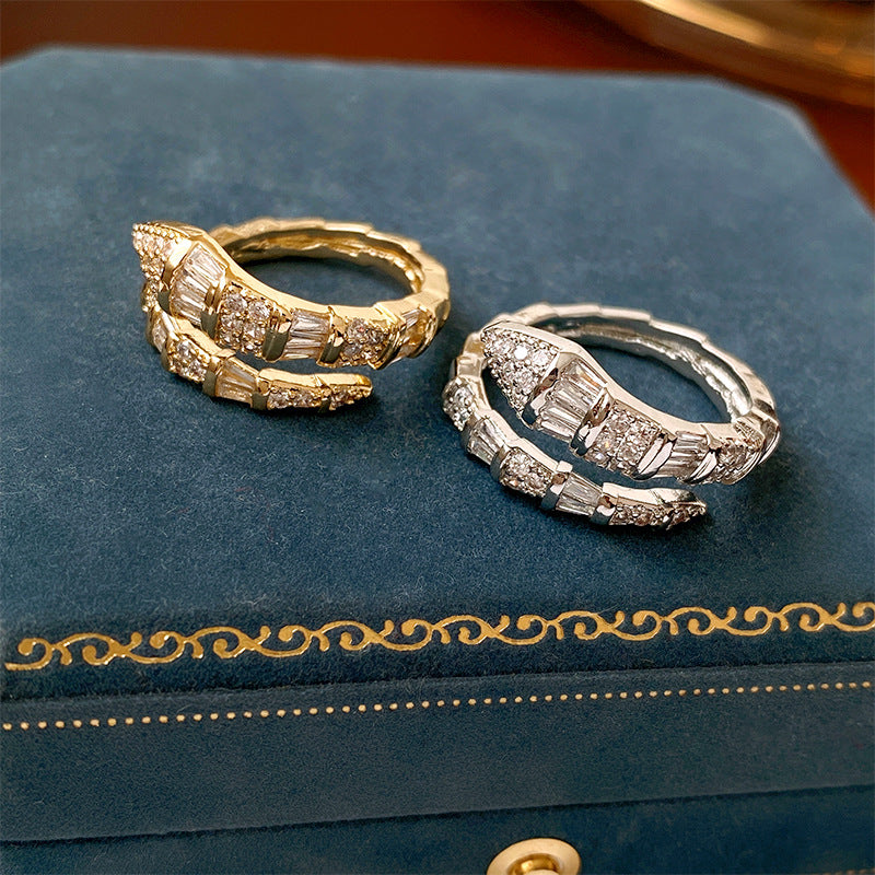 Gold silver zircon snake rings luxury jewelry display