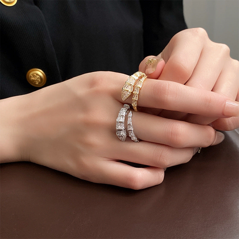 Luxury zircon snake ring dual color fashion design