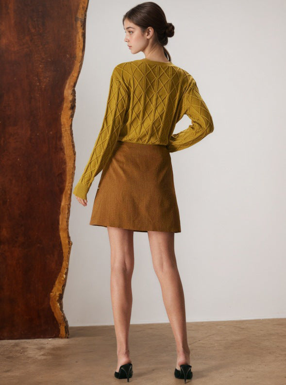 brown mini skirt back view elegant commuter outfit