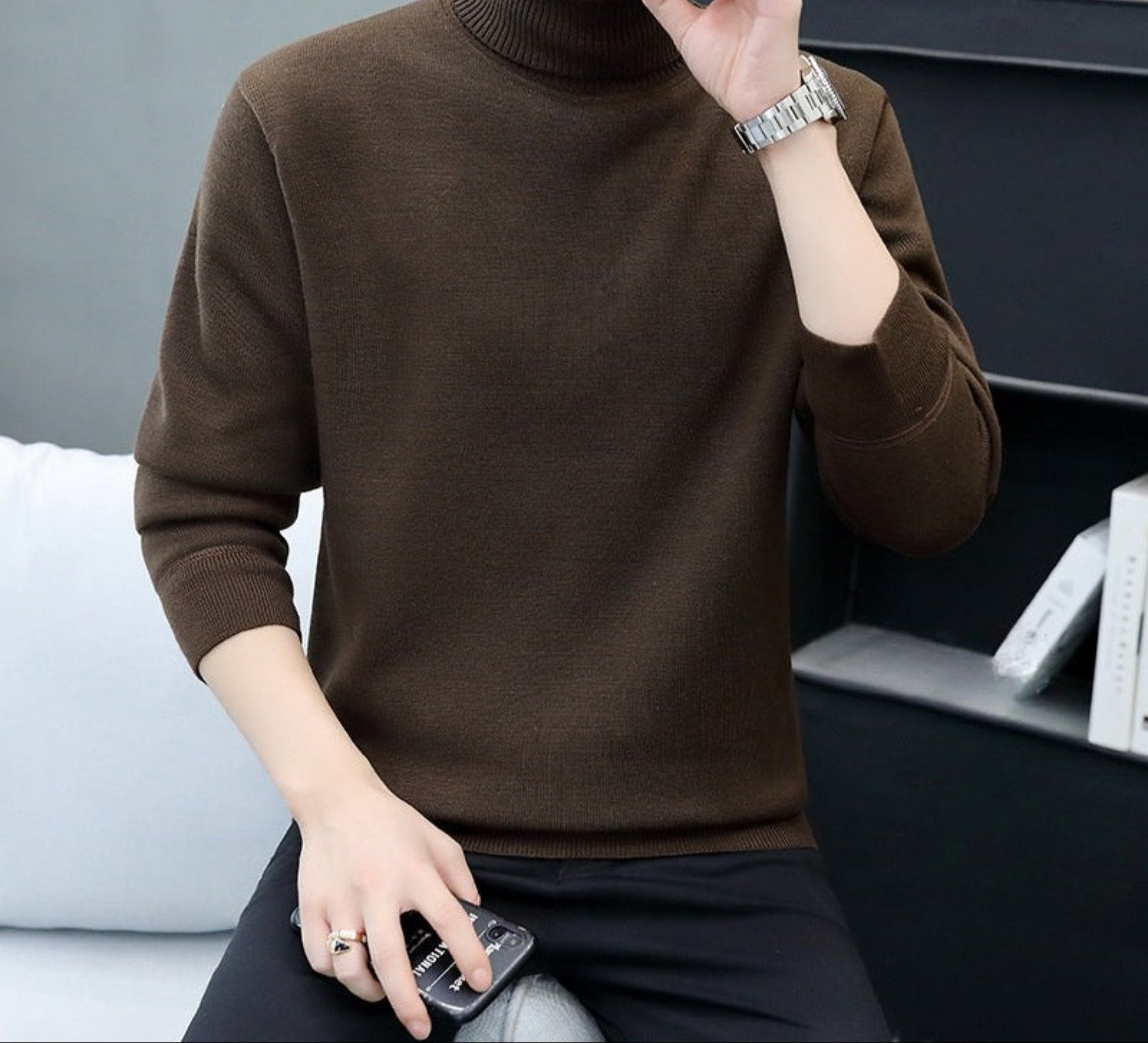 Brown turtleneck sweater with fleece lining