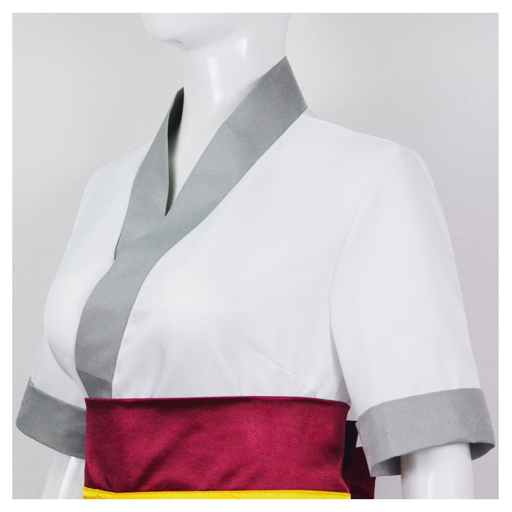 machi hunter x hunter cosplay costume grey collar and white kimono neckline close up