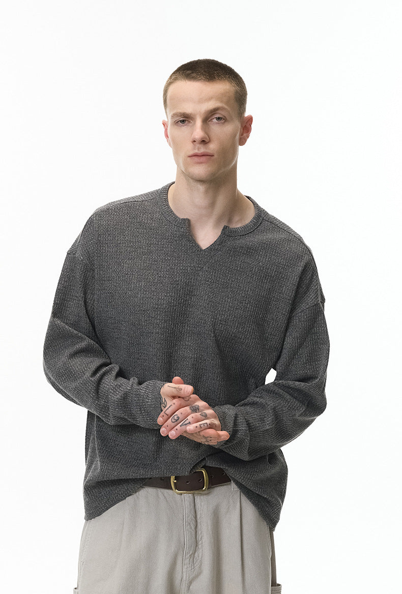Men’s gray V-neck long sleeve t-shirt relaxed minimalist top