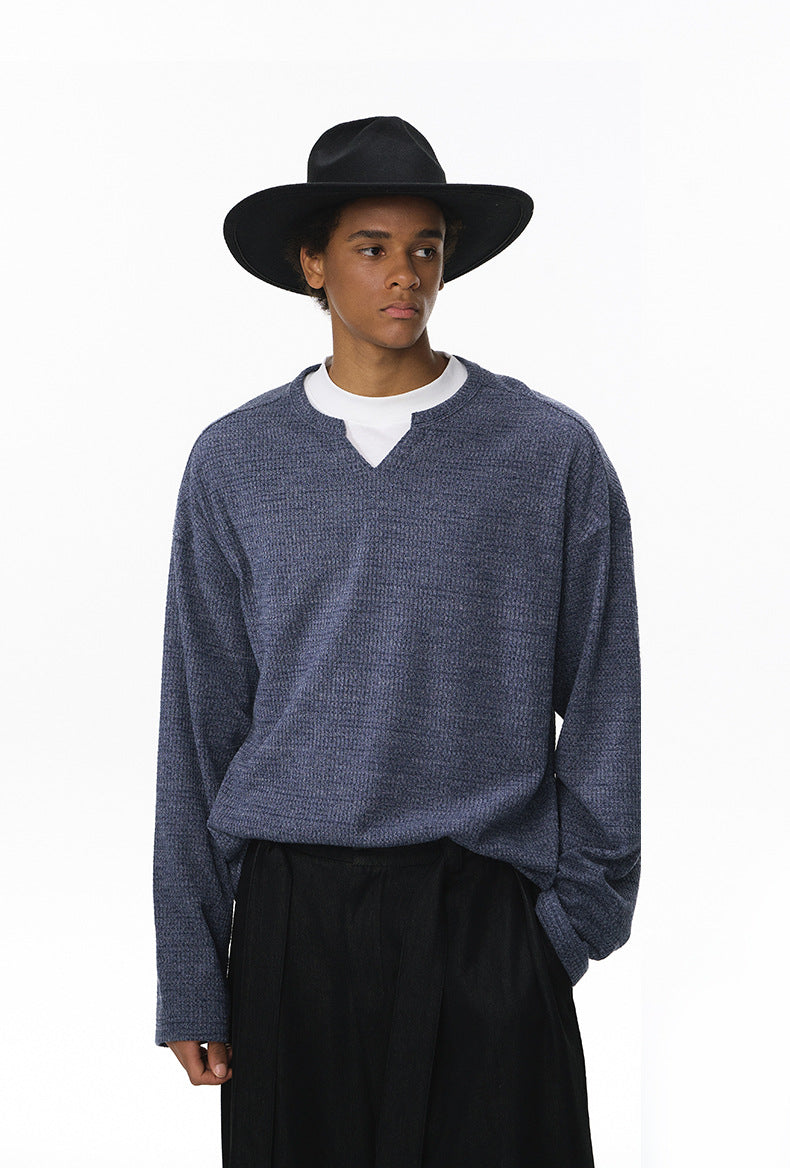 Men’s relaxed navy blue V-neck long sleeve t-shirt everyday streetwear