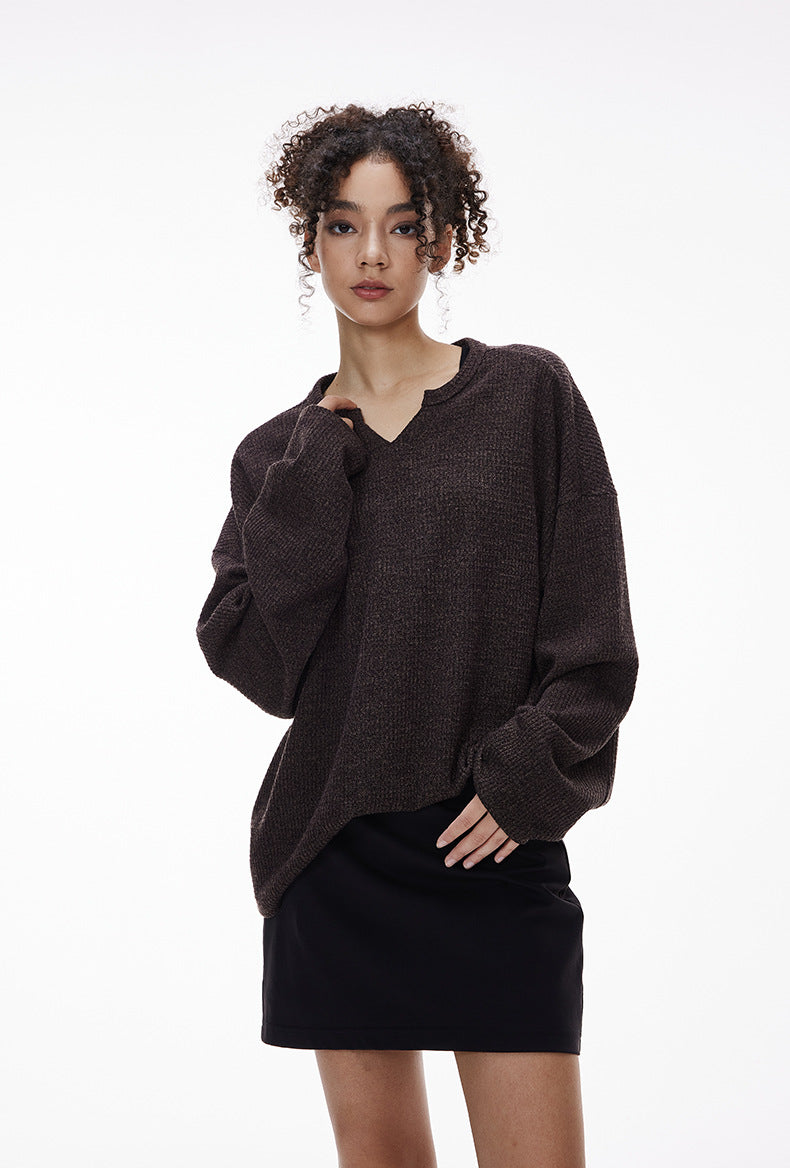 Women’s brown V-neck waffle knit long sleeve t-shirt fashion outfit